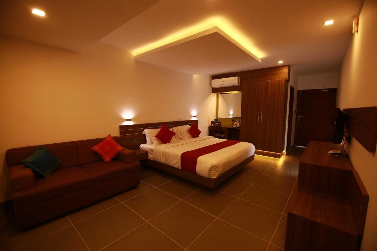 Silver Storm Resort Athirappilly Exterior foto