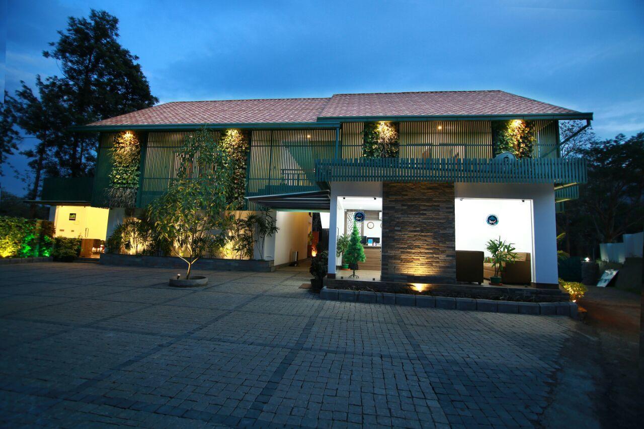 Silver Storm Resort Athirappilly Exterior foto